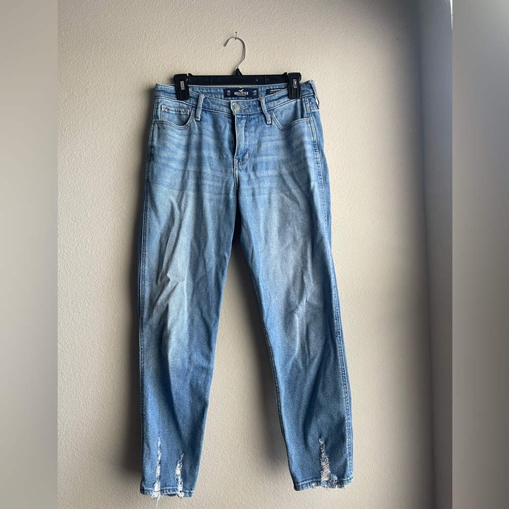 Hollister High Rise Mom Jeans
